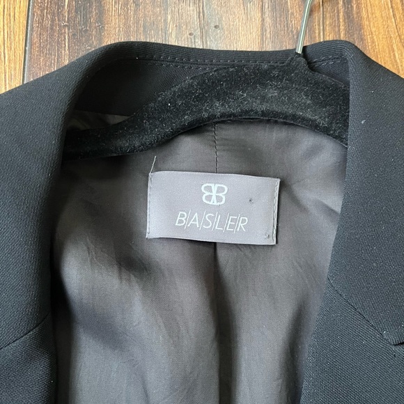 Basler Classic Black Blazer - Picture 2 of 3